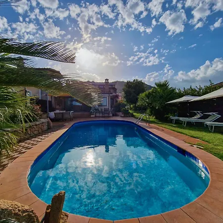Lux Oasi Colombina, With Private Pool Southsardiniaholidays Is Molas