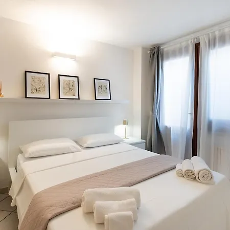 Oasi Colombina, Private Pool Villa Is Molas