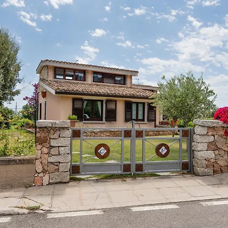 Lux Oasi Colombina, With Private Pool Southsardiniaholidays Is Molas