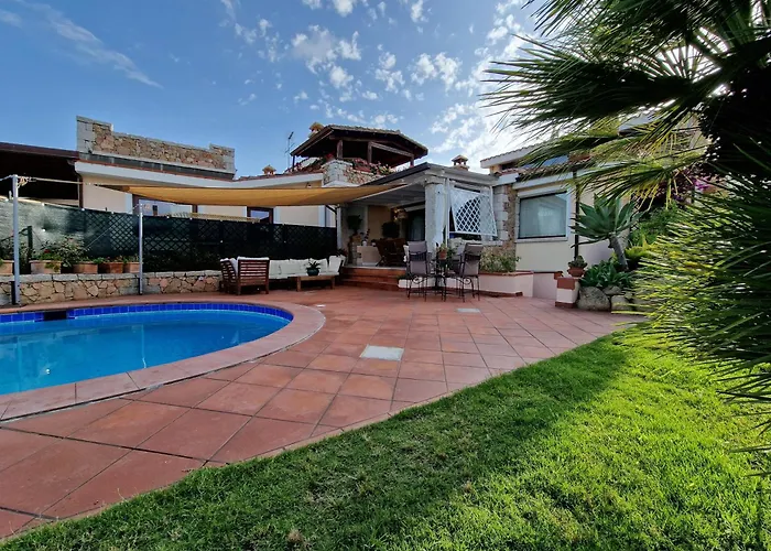 Lux Oasi Colombina, With Private Pool Southsardiniaholidays *