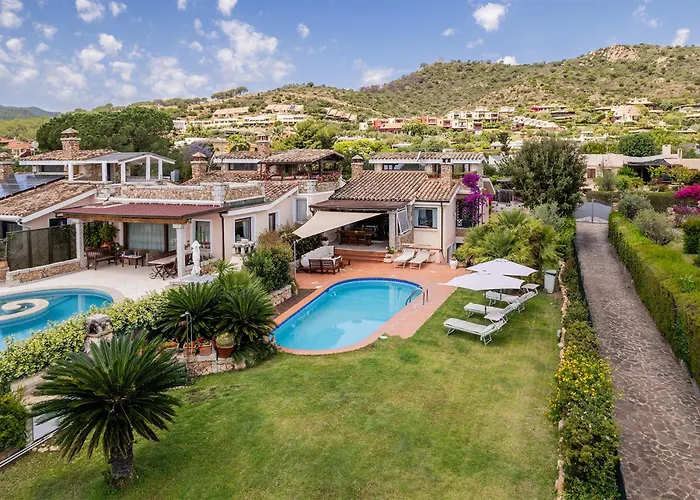 别墅 Lux Oasi Colombina, With Private Pool Southsardiniaholidays *