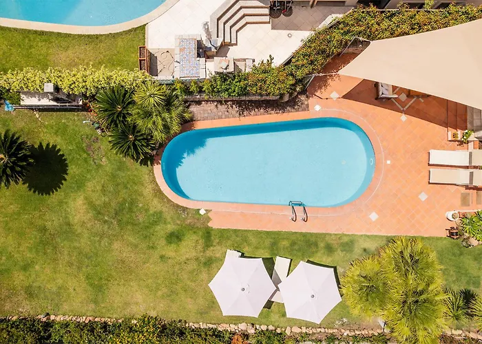 别墅 Lux Oasi Colombina, With Private Pool Southsardiniaholidays *