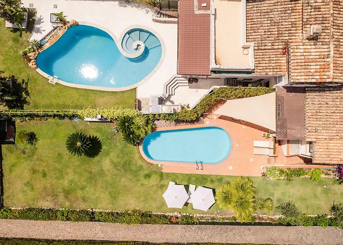 Lux Oasi Colombina, With Private Pool Southsardiniaholidays 别墅