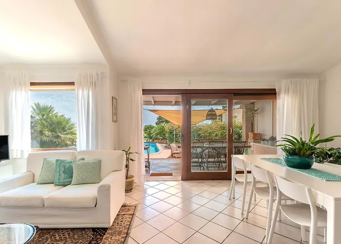 Lux Oasi Colombina, With Private Pool Southsardiniaholidays 别墅 *